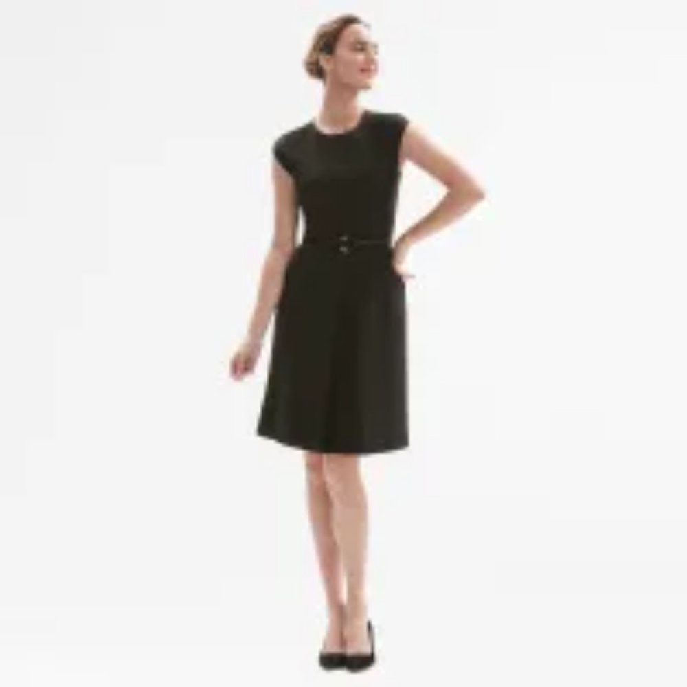 MM LaFleur Colleen Charcoal Dress Size 12